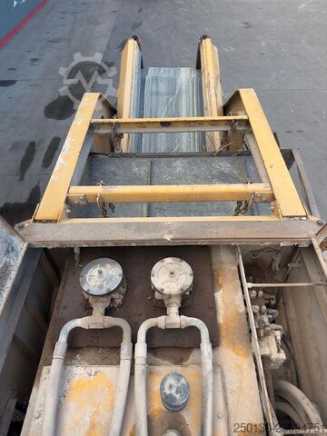 Straßenwalze EXTEC Extec Screens & Crushers C12 Ketten-Brechanlage