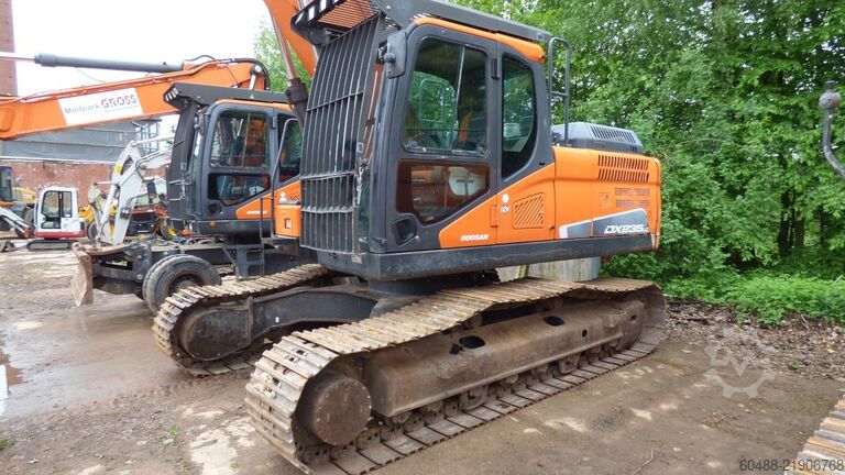 Hydraulic crawler excavator DOOSAN CRAWLER EXCAVATOR DX 235 LC-5