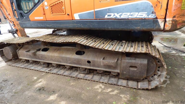 Hydraulic crawler excavator DOOSAN CRAWLER EXCAVATOR DX 235 LC-5