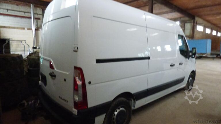Van RENAULT MASTER DCI 135