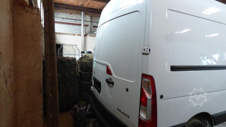 Van RENAULT MASTER DCI 135