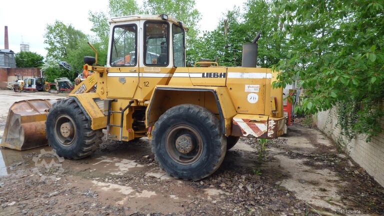 Loader LIEBHERR E 521