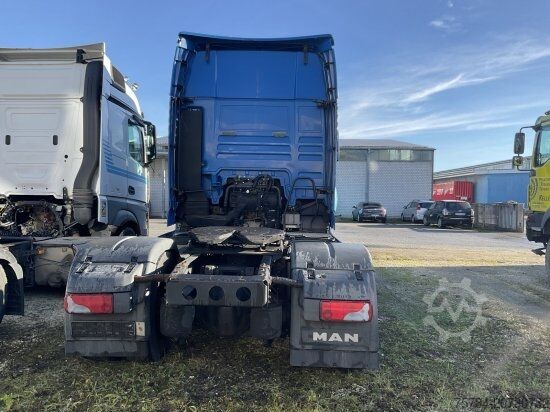 Standard SZM MAN TGX 18.480 4X2 BLS XXL-FHAUS, RETARDER