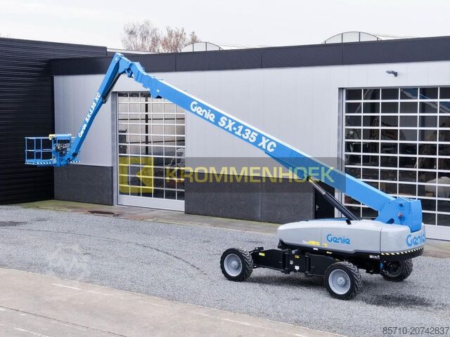 Teleskopbühne Genie SX 135 XC