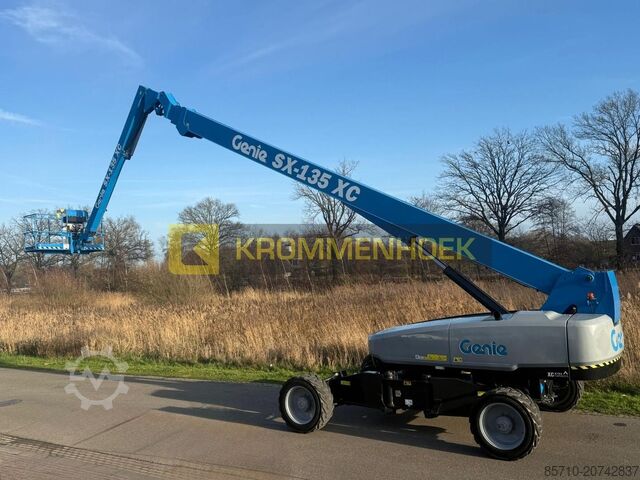 Teleskopbühne Genie SX 135 XC