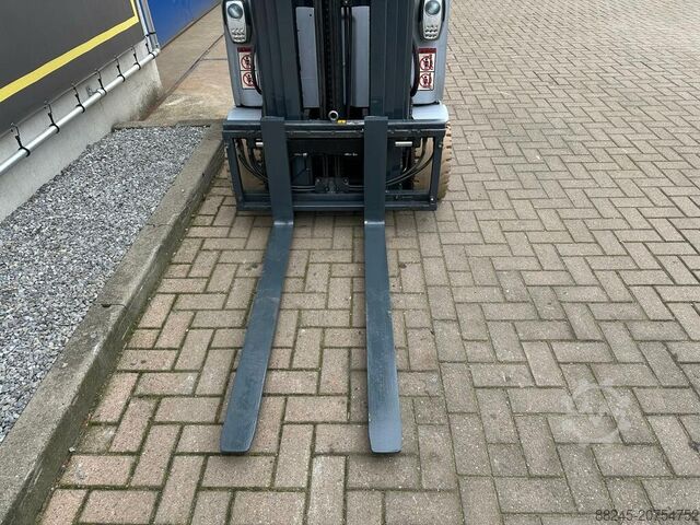 Elektrischer Triplex-Gabelstapler Still RX20-20 mit Seitenschub STILL RX20-20