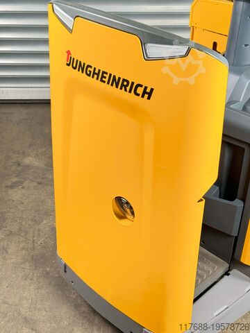 No pallet truck driver Jungheinrich ERE 225 - Service Neu - Batterie 82% - Nur  3.338 Std. -2,5t