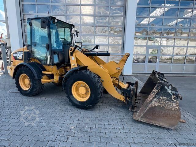 Loader CAT 908M / 1.554h / Gabel / Schaufel