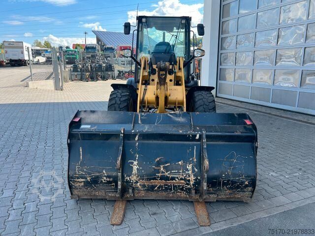 Loader CAT 908M / 1.554h / Gabel / Schaufel
