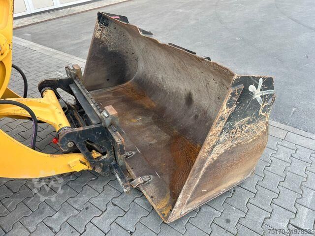 Loader CAT 908M / 1.554h / Gabel / Schaufel