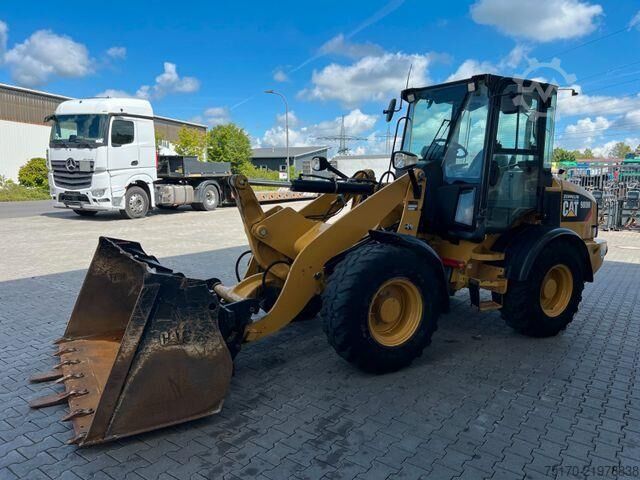 Loader CAT 908M / 2.644h / Gabel / Schaufel