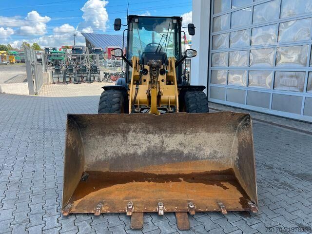 Loader CAT 908M / 2.644h / Gabel / Schaufel