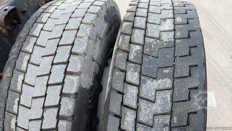 Fahrgestell mit Fahrerhaus Renault Premium 250 (POMPE MANUELLE / MANUAL PUMP)