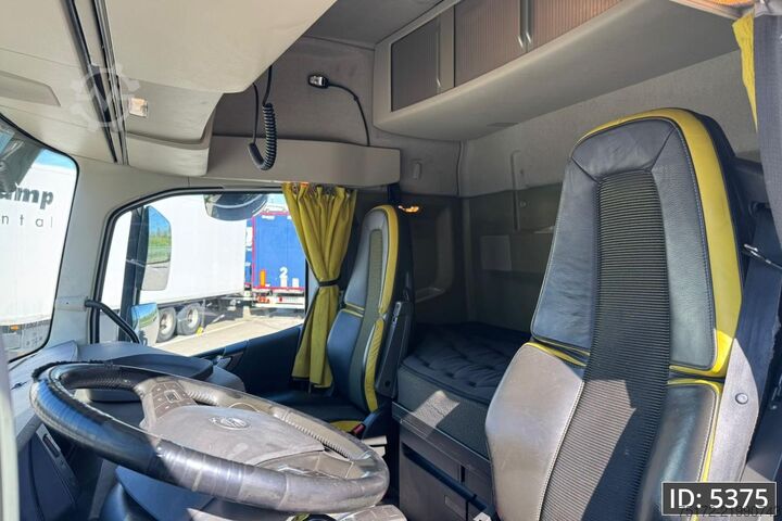 Timber transporter Volvo FH16 750 Globetrotter XL, Euro 6, 8x4 / Hydraul...