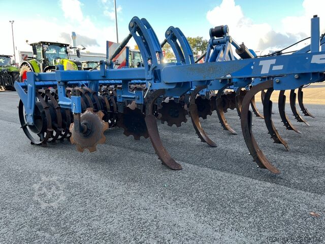 Beckmann Volmer T-Rex RF-B12200, 4,60 m, Mulchsaatgrubber, Walze Beckmann Volmer T-Rex RF-B12200, 4,60 m, Mulchsaatgrubbe