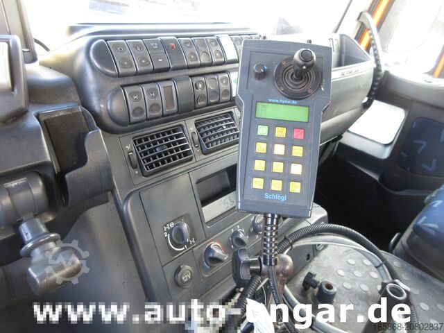 Dreiseitenkipper LKW Iveco Trakker 360 Kipper Allrad 4x4 Kran Palfi