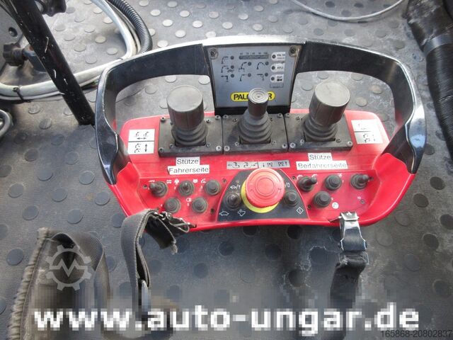 Dreiseitenkipper LKW Iveco Trakker 360 Kipper Allrad 4x4 Kran Palfi