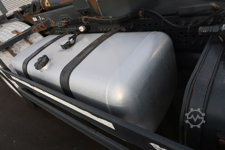 Abrollkipper Mercedes-Benz Actros 2551 6x2 Nachlauflenkachse