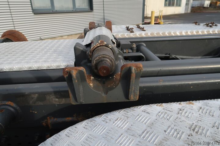 Abrollkipper Mercedes-Benz Actros 2551 6x2 Nachlauflenkachse