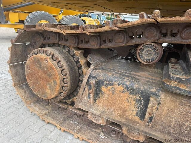 EXCAVATOR Caterpillar 390FL ME