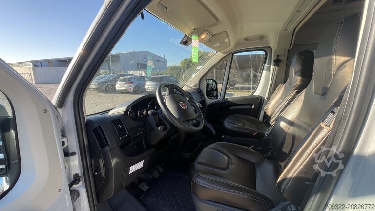 Wohnwagen/Wohnmobil Fiat Weinsberg Carabus 600 K | 4 Posti Letto | Completamente Attrezzato