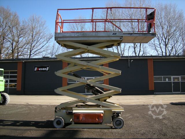 Scissor lift JLG 3246 ES