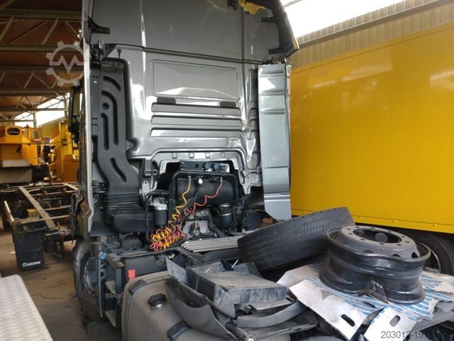 Standard tractor unit MAN TGX 18.510