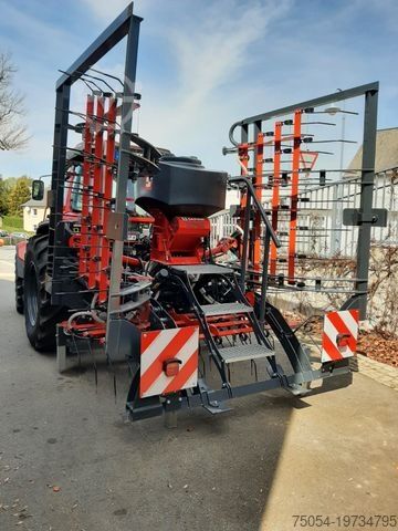 Field cultivator Grünlandstriegel mit Drillstar