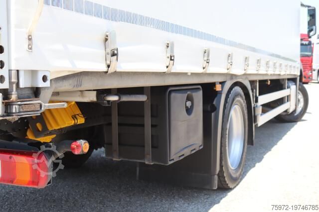 Flatbed truck with tarp Antos 1836L