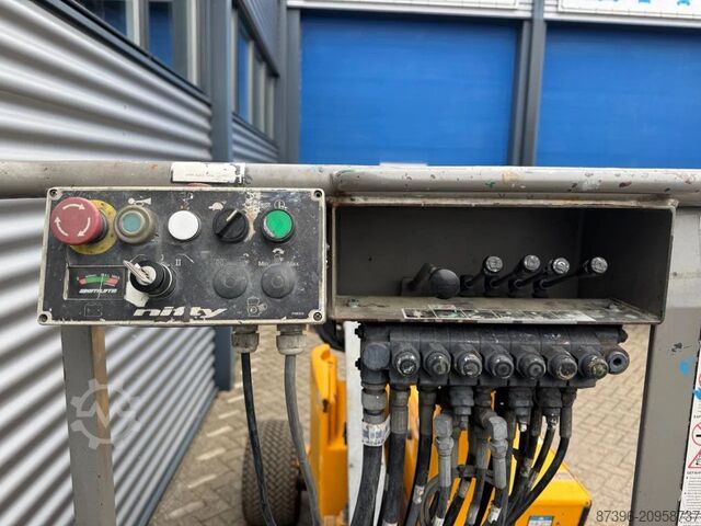 Articulated boom lift Niftylift HR12NE Hoogwerker Knikarmhoogwerker