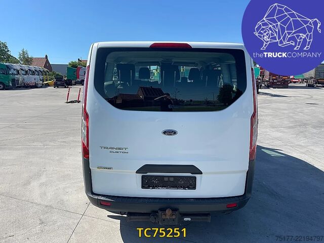 Passenger transportation Ford Transit Transit kombi 130.35 9 places