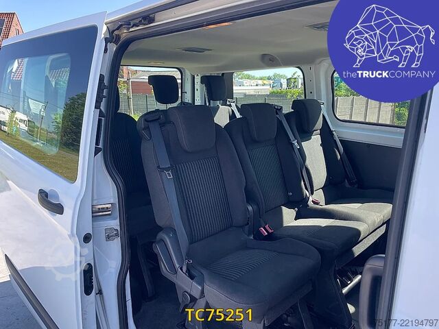 Passenger transportation Ford Transit Transit kombi 130.35 9 places