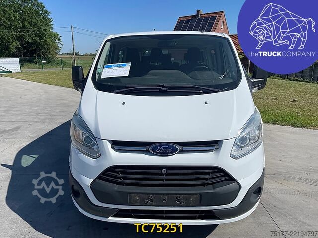Passenger transportation Ford Transit Transit kombi 130.35 9 places