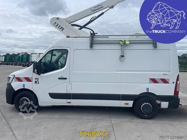 Lifting platform Renault Master 145.35 nacelle