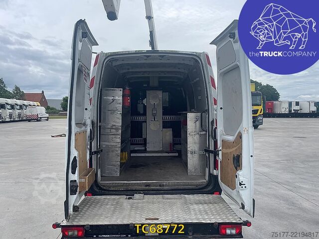 Lifting platform Renault Master 145.35 nacelle