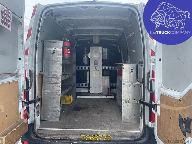 Lifting platform Renault Master 145.35 nacelle