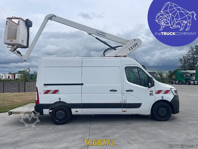 Lifting platform Renault Master 145.35 nacelle