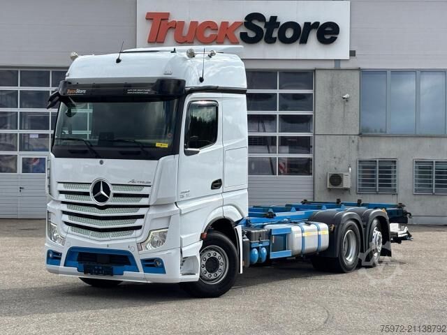 Swap body truck  Actros 2551LL LENKACHSE BDF