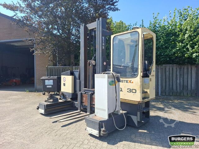 Side-loader forklift Hubtex MQ30