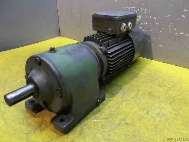Gear motor 0.55 kW 100 rpm SEW-EURODRIVE R40DT80K4B