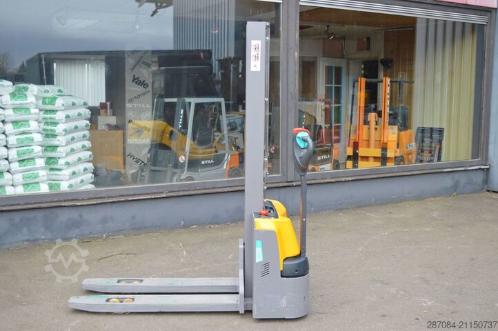 Hochhubwagen Jungheinrich EJC M10