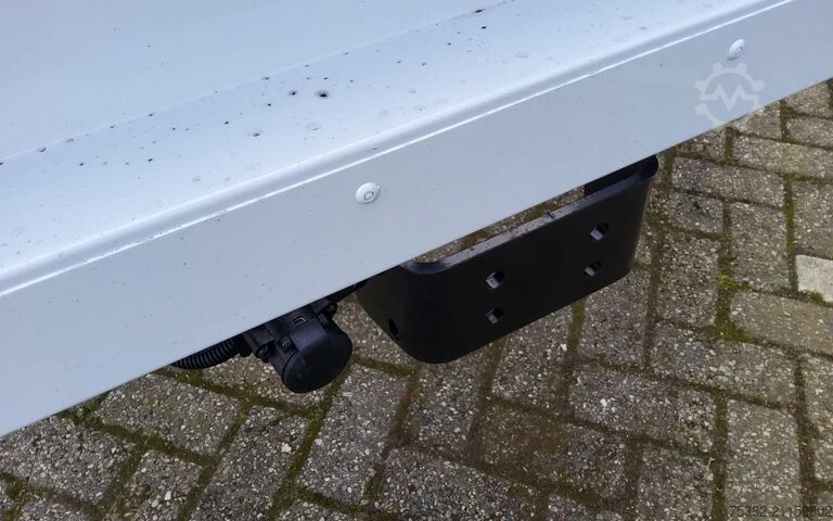 Fahrgestell mit Fahrerhaus Renault MASTER NEW 170.35 CHASSIS RTWD DUBBELLUCHT