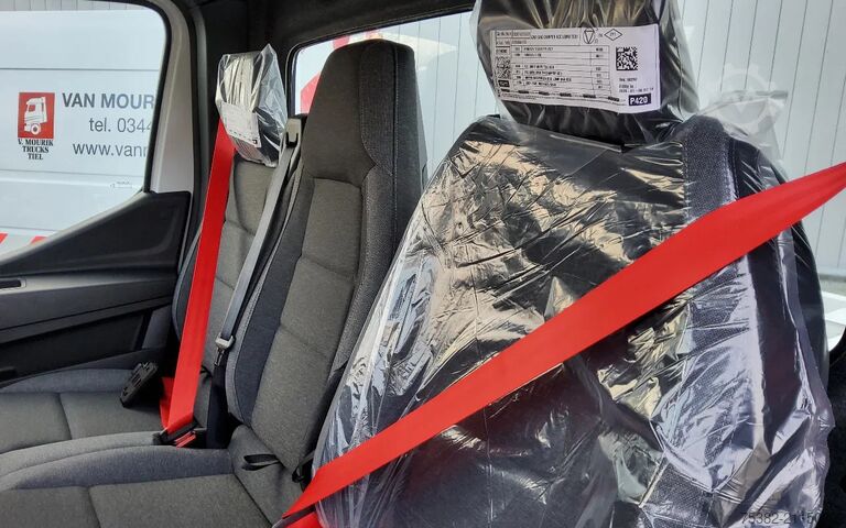 Fahrgestell mit Fahrerhaus Renault MASTER NEW 170.35 CHASSIS RTWD DUBBELLUCHT