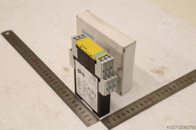 Sicherheitsrelais Siemens 3TK2821-1CB30