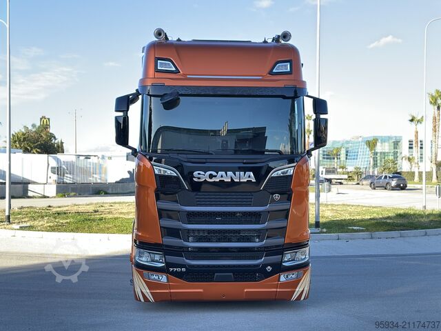 Standard tractor unit SCANIA 770S FIRE EDITION