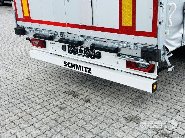 Open semitrailer with tarp Schmitz Cargobull Curtainsider Mega Getränke
