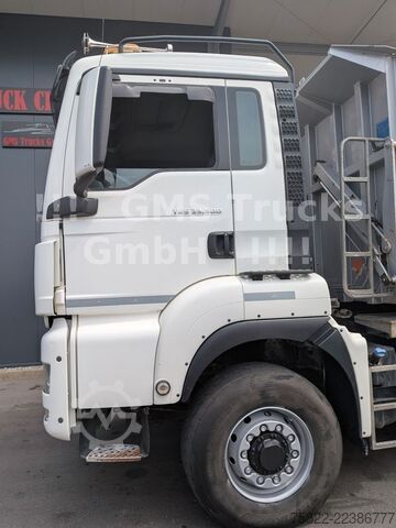 Three-sided tipper truck MAN TGS 33.500 / Manual /Meiller BORDMATIK/WENIG KM