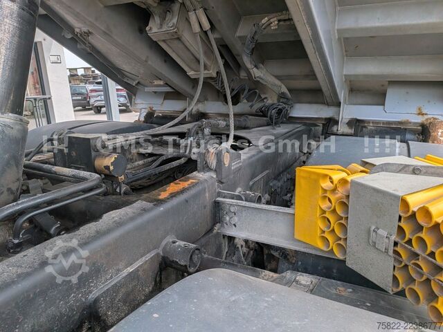 Three-sided tipper truck MAN TGS 33.500 / Manual /Meiller BORDMATIK/WENIG KM