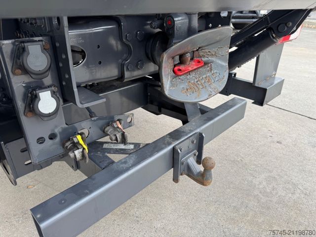 LKW mit Getränkeaufbau SCANIA P 320 * GETRÄNKEWAGEN * LBW 2 TON * GEPFLEGT*TÜV