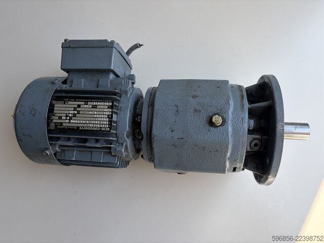 SEW-EURODRIVE RF43 DT71D4 0,37 kW 22 U/min 220/380 V B5 IP54 SEW-EURODRIVE RF43 DT71D4 0,37 kW 22 obr./min 220/380 V B5 IP54 SEW-EURODRIVE RF43 DT71D4 0,37 kW 22 obr./min 220/380 V B5 IP54